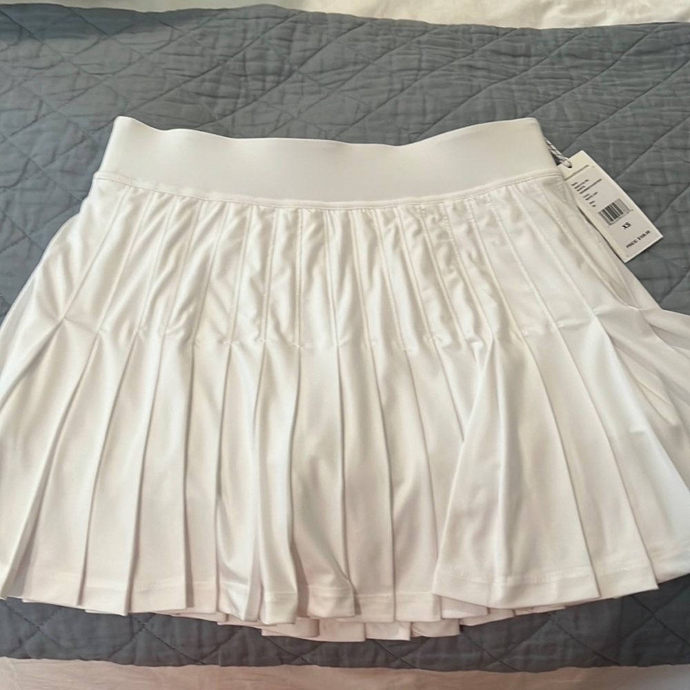 Vineyard Vines Performance White Tennis Skirt, NWT, XS